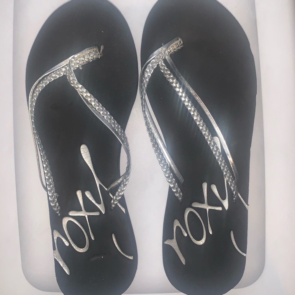 Roxy flip flops